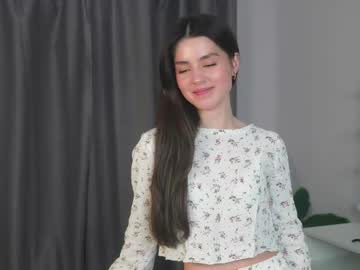 girl
        lucky_forme cam image #4173488