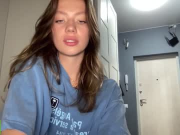 girl
        angel_from_sky cam image #2721259