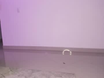 girl
        lonelly_lolly98 cam image #91320