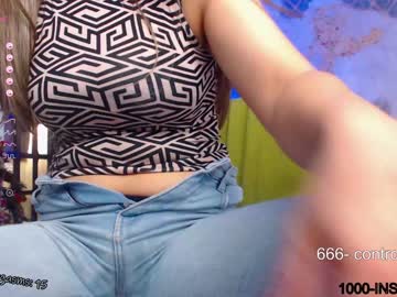 girl
        lissa__1 cam image #2117786