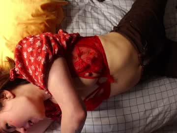girl
        olive_fox cam image #819240