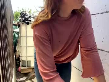 girl
        nyconik cam image #2749710