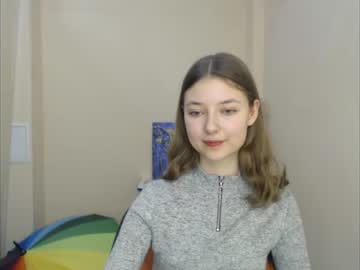 girl
        vivien_leight cam image #697794