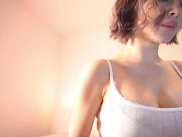 girl
        reei__ cam image #2031397