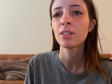 girl
        rosykindred cam image #2919251