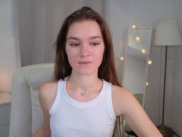 girl
        charming_luna cam image #2080475
