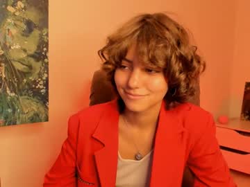 girl
        lenaelisabeth cam image #1807989