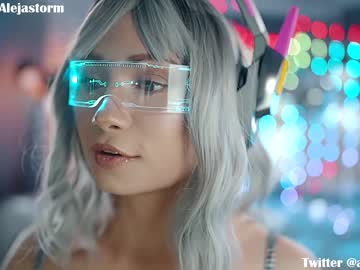 girl
        alejastorm cam image #1953635