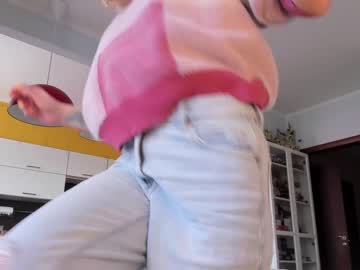 girl
        magic_couple13 cam image #2601638
