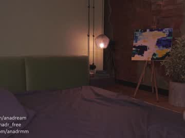 girl
        dreamana cam image #1578383