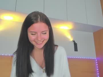 girl
        sweetie_karoline cam image #30200