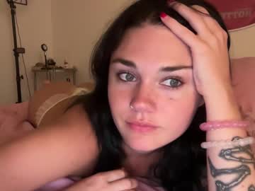 girl
        queencassidyy cam image #3270886