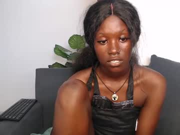 girl
        betty_fire_ cam image #1557521