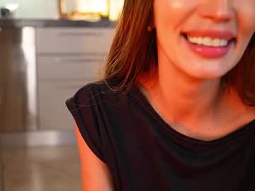 girl
        therealbonnieclydex cam image #463868