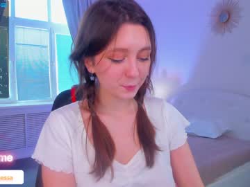 girl
        renessy_ cam image #772631