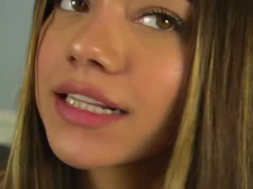 girl
        ashley_ospino cam image #3554193
