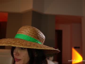 girl
        therealbonnieclydex cam image #2757050