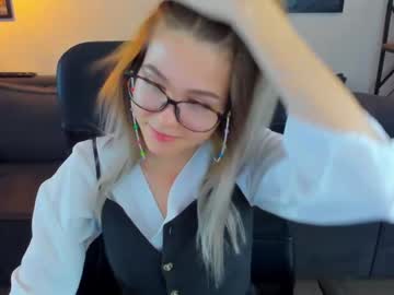 girl
        lisa_roses cam image #306577