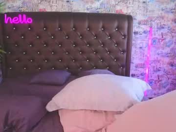 girl
        angelina_new cam image #3174732