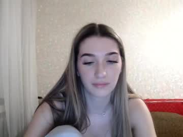 couple
        garrymeow cam image #4456254