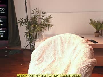 girl
        venus_in_jeans cam image #3512812