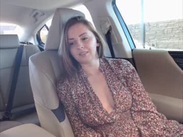 girl
        juicy_peach88 cam image #983658