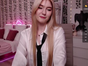 girl
        vonnalein cam image #1652889