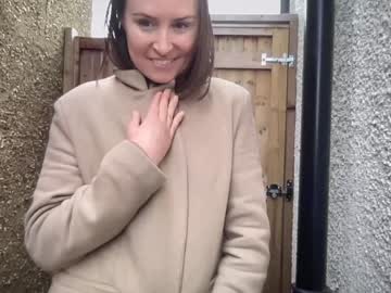 girl
        eatmypie69 cam image #4259462