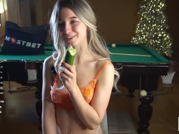 girl
        checkmypeach cam image #3915006