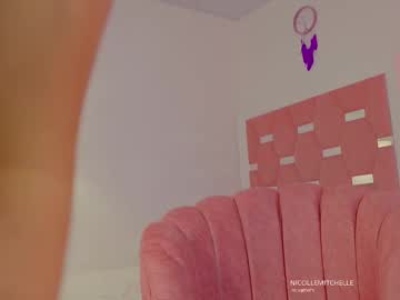 girl
        nicolle_mitchelle cam image #4163105