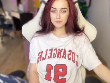 girl
        ps4pro cam image #384757