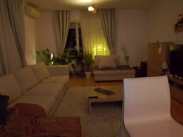 girl
        karrin cam image #3704614