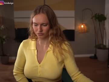 girl
        chillwithkira cam image #1856398
