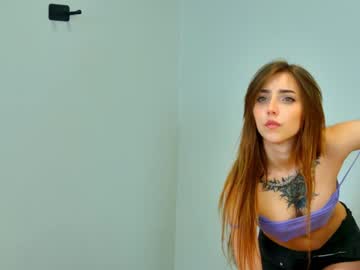 girl
        evalavin cam image #2947345