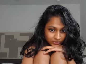 girl
        xzaramx cam image #2731846