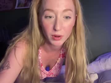 girl
        brookegrace cam image #1613811