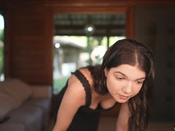 girl
        loollypop24 cam image #2597952