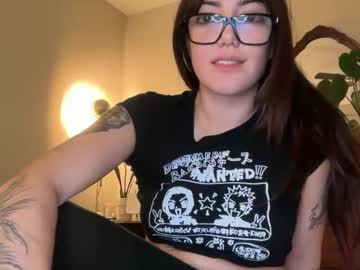 girl
        pocketnikki cam image #4098544