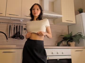 girl
        aimeerogers cam image #760195