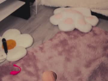 girl
        chery_lady22 cam image #2807099