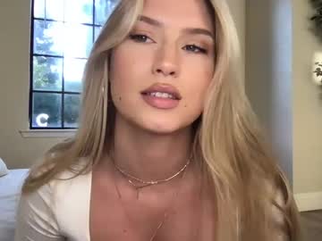 girl
        thezabrina cam image #1479150