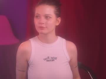 girl
        lorienn cam image #3074410