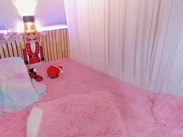 girl
        little_effy18 cam image #1986312