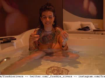 girl
        _frankie_rivers cam image #2517143