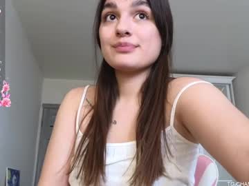 girl
        jessiexxi cam image #4099800