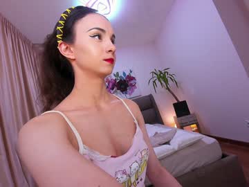 girl
        ehotlovea cam image #4318332