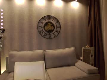 girl
        karrin cam image #2172919