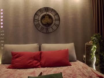 girl
        karrin cam image #1988522