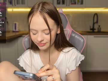 girl
        sweeety_tweety cam image #3562594