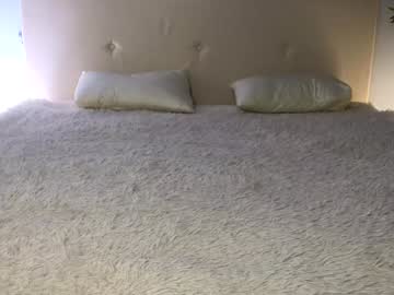 girl
        lauratanguy cam image #3905124